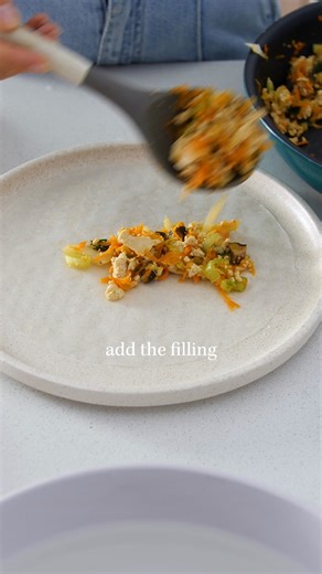 I had lots of veggie bits left over from another recipe and was craving something crispy, so I made these crispy spring rolls. This recipe is inspired by the idea of a Vietnamese crispy spring roll, but simplified, with a healthy touch. It ends up not resembling a traditional recipe, lacking the depth of flavor of Vietnamese cooking, but it’s a super easy and delicious weeknight dinner that feels like takeaway while actually being super nourishing. And that’s always a winning combo. Recipe is in