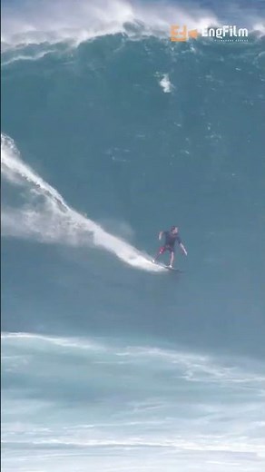 Massive Waves in Maui: Surfing Giant Swells! 🌊 #surf #travel #beach #jaws
