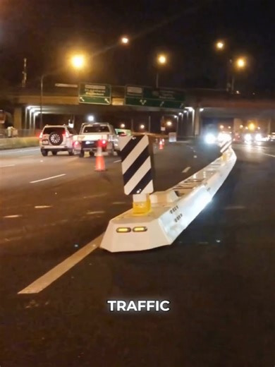2.4M views · 16K reactions | Australia is using movable medians to shift lanes and reduce traffic jams in real-time. Smart, fast, and efficient. They’ve deployed something called a Smart Lane Movable Median system. #TrafficTech #SmartLanes #AustraliaInnovation #UrbanMobility #TransportRevolution | Facts Wiki | Facebook