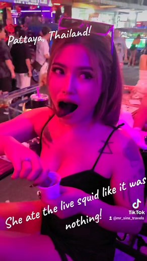 Fearless Thai Lady Eating Live Squid | Incredible Food Experience!