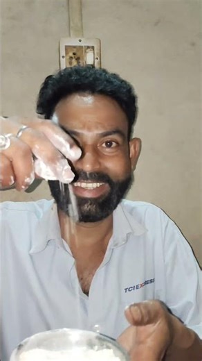 kachi Roti kha le tu pyar kha to kha lo khachi Roti m