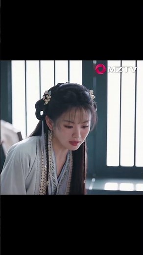 She must be "torturing" him😂😂 #cdrama #newlifebegins #卿卿日常 #baijingting #tianxiwei #白敬亭 #田曦薇