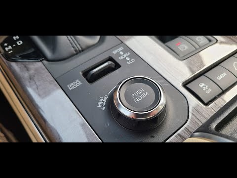 Drive Modes in a 2020 Toyota Highlander
