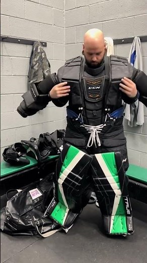 HOW TO Tuck your chest protector: the Chris Dudo way #GoalieGearSnob #GoalieGear #HowTo