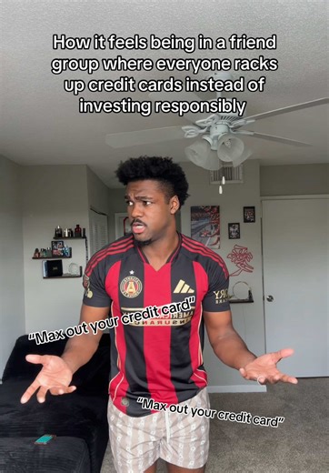 Maxing out a credit card is NOT a flex💪🏾😭 #creditcard #personlfinance #financialliteracy #Ad #Employee For education only — not financial advice. Investments carry risk. Do your own research & consult a pro. See full disclosure at https://bit.ly/ib_im_disc