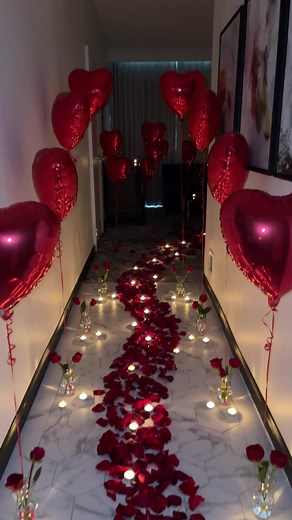 Romantic Hotel Room Decor: Book Your Perfect Date Now