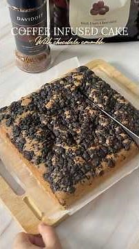 Coffee Infused Crumble Cake ☕🍫Soft, rich & topped with a buttery chocolate crumble + mocha drizzle