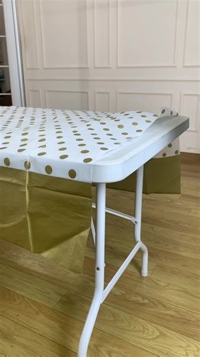 Easy Hosting Tips with a Stretch Tablecloth