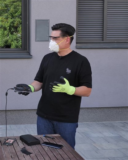 Explozia Bateriilor de Telefon: Ce S-a Intamplat?