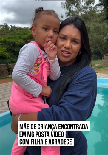 Karine Maciel, mãe da menina Alice, de 4 anos, encontrada com vida nesse sábado (31/1) após cerca de dois dias desaparecida em #MinasGerais, usou as redes sociais para agradecer o apoio recebido durante as #buscas. Em um vídeo publicado neste domingo (1º/2) ao lado da pequena, ela afirmou que a criança está bem e demonstrou gratidão a todos que ajudaram no #resgate. “Eu vim agradecer todo mundo que compartilhou o vídeo da Alice, que orou por ela, que me ajudou de alguma forma a achar ela. Graças