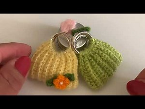 Mini crochet bag