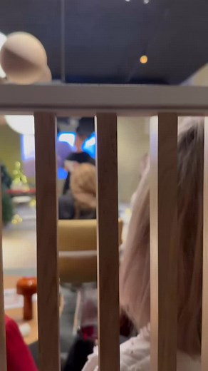 Fantastisk førjuls beaujolais hos #foraform #lammhultsgroup #ragnars #bolonflooring #roggens #hadelandglassverk pluss pluss | Unilon