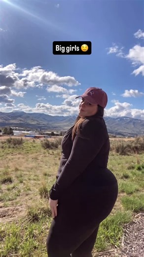 Georgia Rose Curve Model on Instagram: "#plussize #fat #apronbelly #biggirl #fatfashion #fatacceptance #fatpositive #bodypositive"