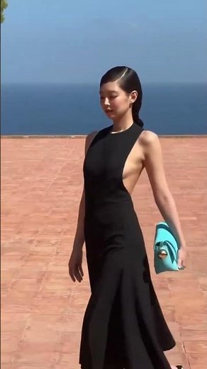 Jennie from BLACKPINK walks the runway for the first time at the Jacquemus show in Capri