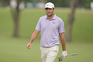“Screw these greens man”: Scottie Scheffler throws his golf club in disbelief after missing a putt at the Charles Schwab Challenge