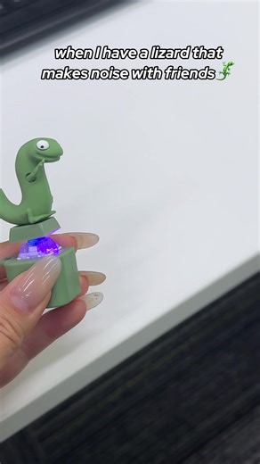 For people who miss pressing buttons… and being happy #lizard #lizardlizard #lizardlizardlizard #lizardmeme #lizardbutton