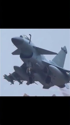 Fighter Jet Faceoff J10C vs F35 for Air Supremacy