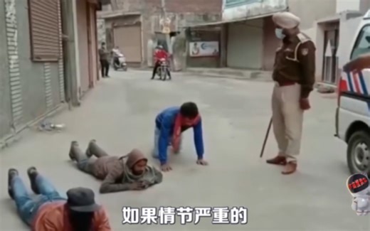 外国小偷被抓下场，打手板绝活经久不衰！打手打脚像不像小时候不写作业的你、