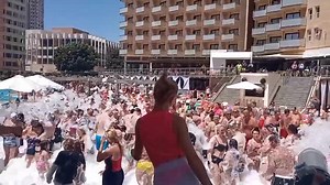 26K views · 272 reactions | Foam Party // Fiesta Espuma | MedPlaya Hotel Rio Park | Facebook