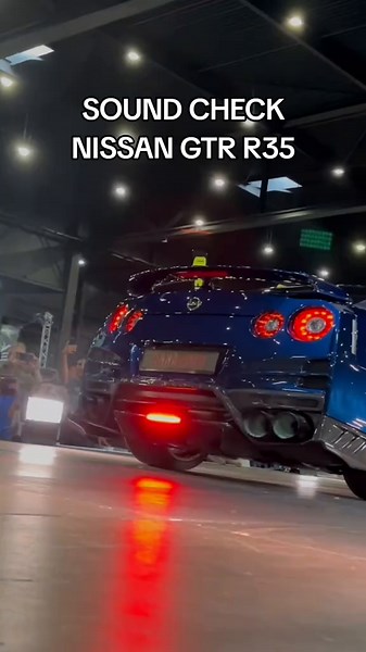 Nissan GTR R35 Exhaust Sound Check