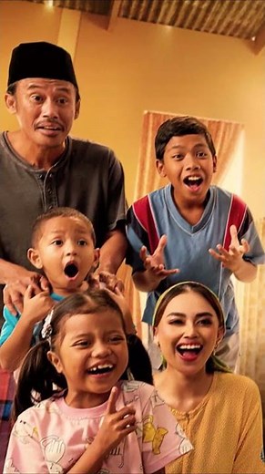 Official Poster film 𝐅𝐎𝐔𝐅𝐎!