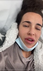 Steph Davis says she has bad chest pain & is on morphine in hospital with Covid