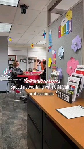 Behind the scenes of a Speed Networking event at UC Clermont's Career Services Center! | UC Clermont College