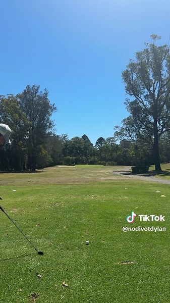 Posting a new golf video EVERY DAY until I lose my new ball (TP5X), I have a 30 handicap #golfaddicts #golfhumor #golftok #nodivotdylan