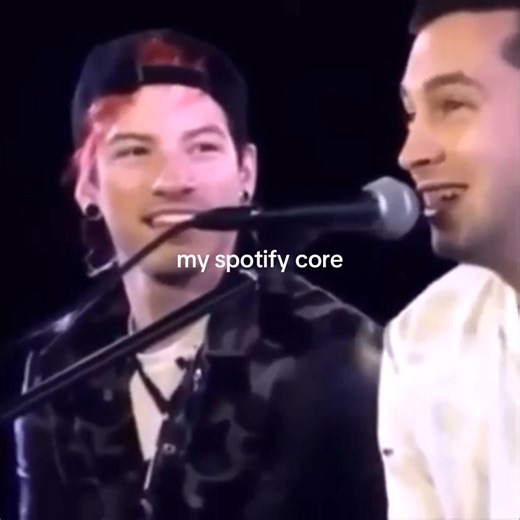 #mcr #panicatthedisco #falloutboy #mychemicalromance #gerardway #twentyonepilots #nevershoutnever #sleepingwithsirens #kellinquinn #brendonurie #ryanross #tylerjoseph #fyp #yeemo #alt #core #petewentz | My Chemical Romance Return