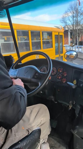 2021 IC CE school bus Cummins Rev