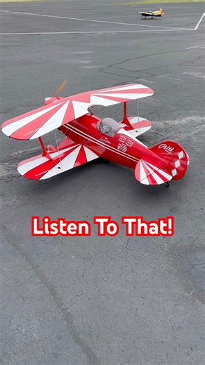 Just Listen To It! Does it Get Any Better!? #engine #biplane #rcplane