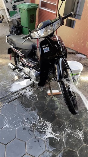 អ្នកឯង អាចមើលងាយ ខ្ញុំ បានបន្ទែ អ្នកឯង មិនអាចមើលងាយម្ដាយ ខ្ញុំបានទេ 😌#creatorsearchinsights #ស្លាញ់ការរាប់អាន🔰🚚🔰 #សេះខ្មៅ🐴🖤 #017កាំខ្មៅ @BENZ 10🦧🏂