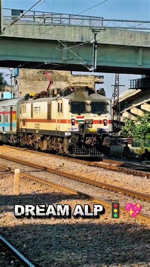 🚆⚡WAP-7 Departure with a Melodious Shrill Horn 🎺| Railfan Favourite Moment❤️🔥#train#railway#shorts