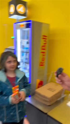 133K views · 3.9K reactions | INSANE SHOPPING SPREE! They understood understood the assignment ⚡️ What do you think the total will be？ Follow for part 2 #shakeitforward #monopolygoca #onlinecommunity #groupadmin #partners #socialnetworking #shiftwork #dhs #monopolygo #personalexpression #memberengagement | V. Alexander | Facebook