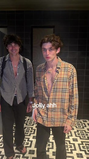 Vídeo de carrington (@carringtonxx) relacionado con «jolly rancher»