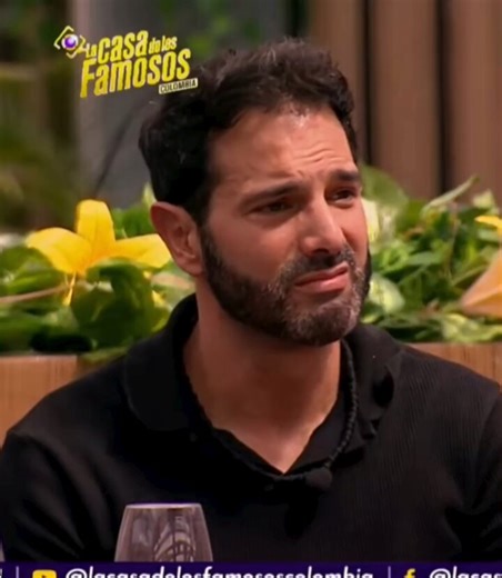 Fiona Cortina ya le dedicó 500 historias a Alejandro solo porque él dijo que nunca sería amigo de una mujer como ella. No te culpo amor, a mi también me dolería no ser amigo de Papi Alejo 💋#LaCasaDeLosFamososCol3