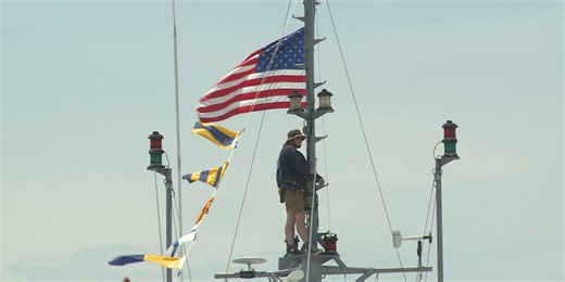 A change of command took place at the Naval Diving and Salvage Training Center