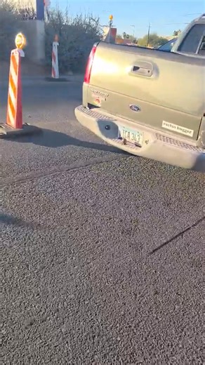 Pickup that hit a Sun Tran bus, Alvernon north of Pima | Whats Up Tucson