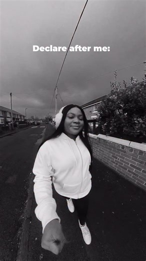 GRACE IDOWU🕊️ on Instagram: "Walking into 2026 trusting God completely 🤍🙏🏽🌸 #happynewyear #graceidowu #explorepage"