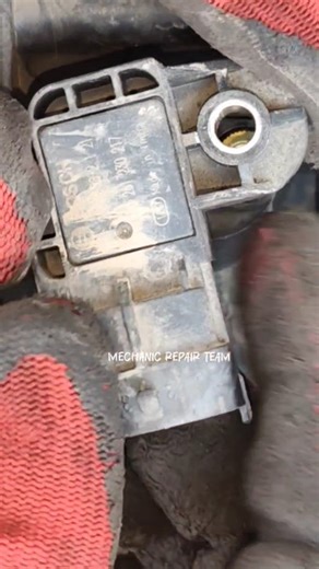 Mechanic Repair Team on Instagram: "How to Clean Your MAP Sensor (and Why You Should)👍😊"