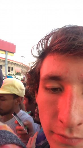 I zoom into random faces in crowds. R u in here? #campfloggnaw