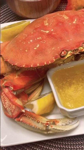 Easy Crab Recipe | Garlic Butter Sauce and Dungeness Crab | Simple Meal Ideas