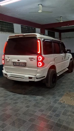 NitinGotWhips 🔱 on Instagram: "Pros and cons of offroad rims . . . . . . . . . . #carlovers #carinstagram #reelsinstagram #foryoupage #explorepage"