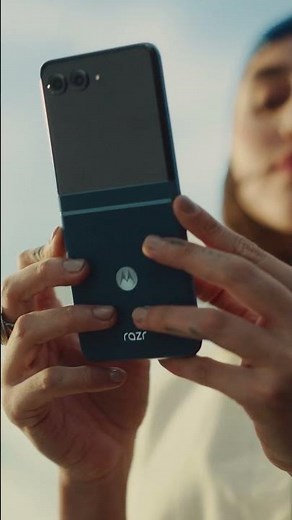 Get help when you need it most with Google Gemini on motorola razr - 2025