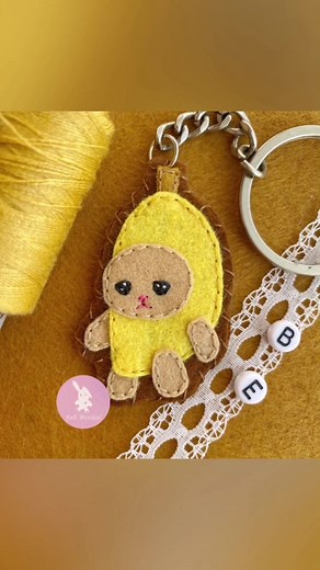 Handmade Felt Banana Cat Pin - DIY Kitten Meme Brooch