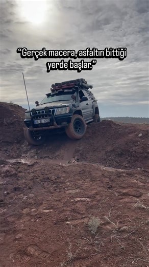 Ahmet Erdoğan on Instagram: "“Gerçek macera, asfaltın bittiği yerde başlar.” Jeep grand charokee 4x4 doğa, macera, kamp 🌲🏞️🏔️ Devamı için Takip etmeyi unutmayın 👉 @patika_atesi ✅ #keşfet #kamp #trend #offroad #fyp"