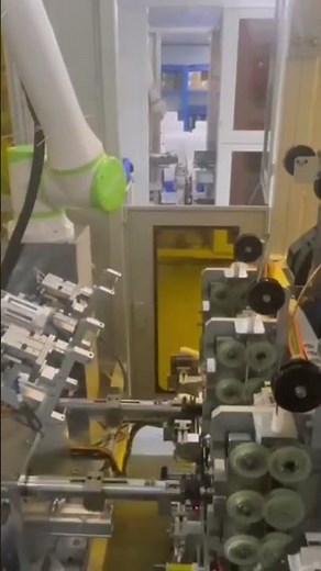 The Flexibility of a Collaborative Robot (Cobot).