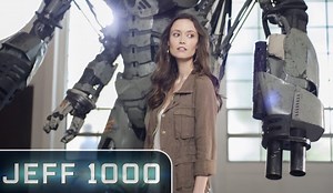 'Jeff 1000', A Web Series About a 10-Foot-Tall Robot Actor Who Is Best Friends With Summer Glau