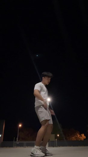 barely got the butterfly footwork | dc:@ADHIKA