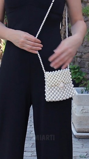 64K views · 1.7K reactions | Simple and easy to make a mini beaded bag - DIY Jewelry! | Miarti - Creative ideas | Facebook